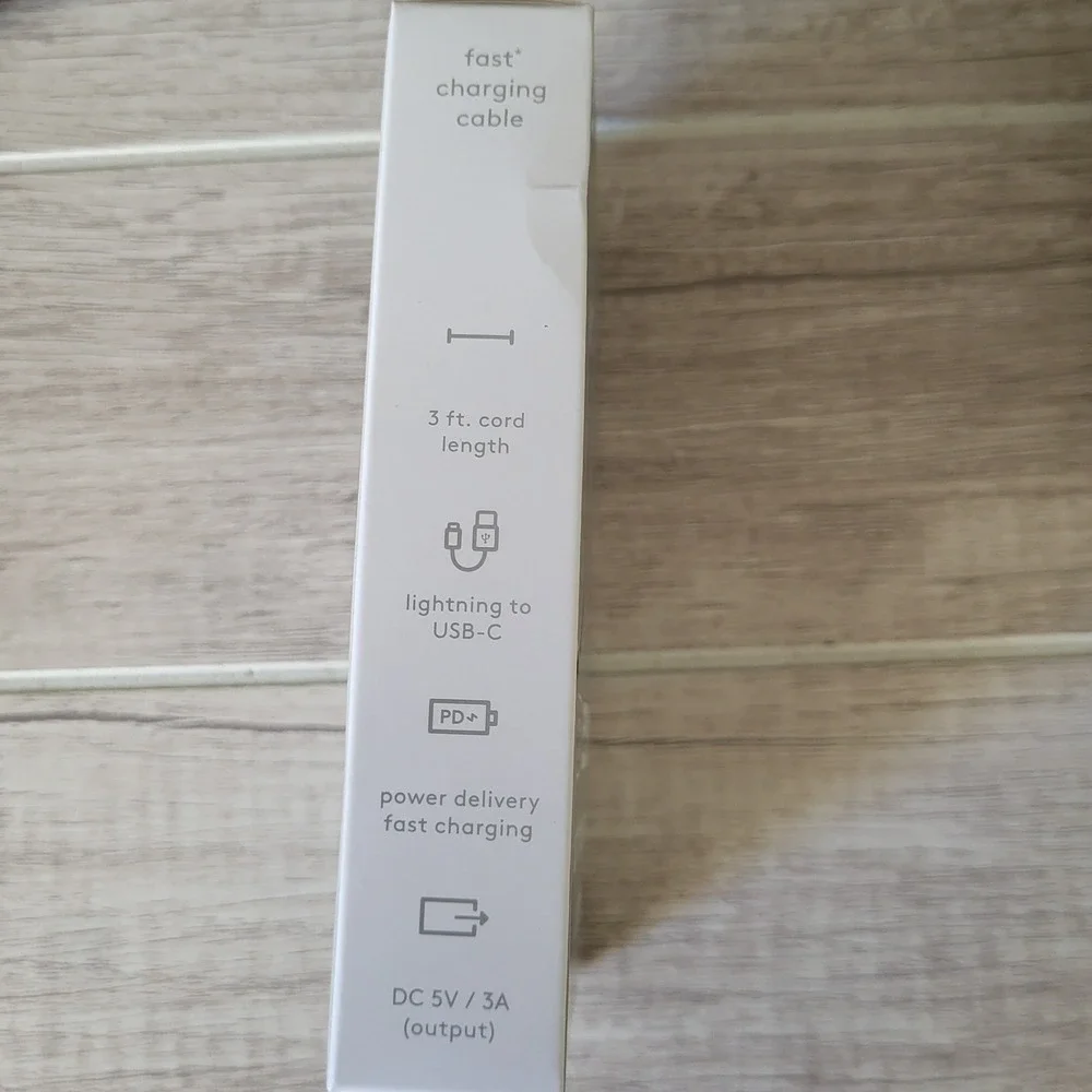 Heyday to‎ USB-C fast charging cable 3 Feet Gray IPhone Ipad
